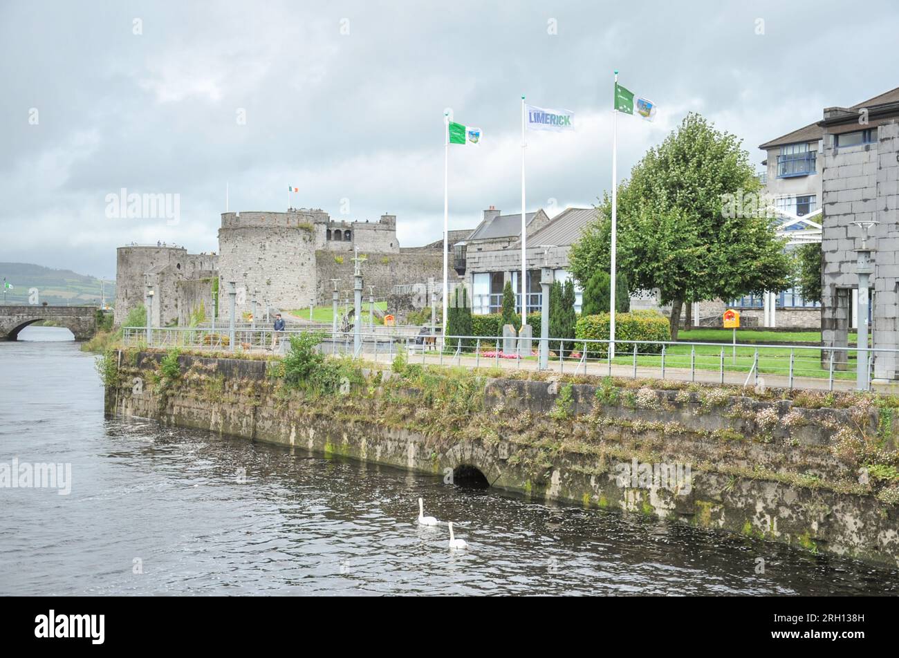 River Shannon, Limerick city. Ireland Stock Photo Alamy