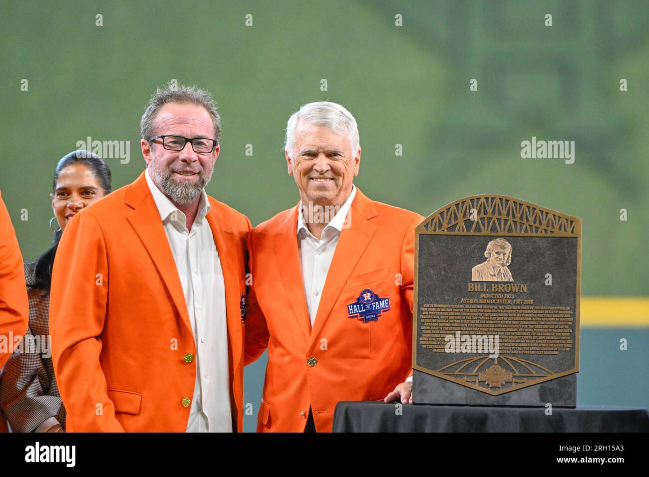 HOUSTON, TX - AUGUST 12: Hall of Famer Jeff Bagwell poses with legendary  sportscaster Bill Brown during his induction into the Astros Hall of Fame  before the baseball game between the Los