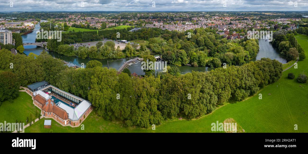 Wide Angle Aerial View of the Thames Lido and Caversham Lock in Reading Stock Photo