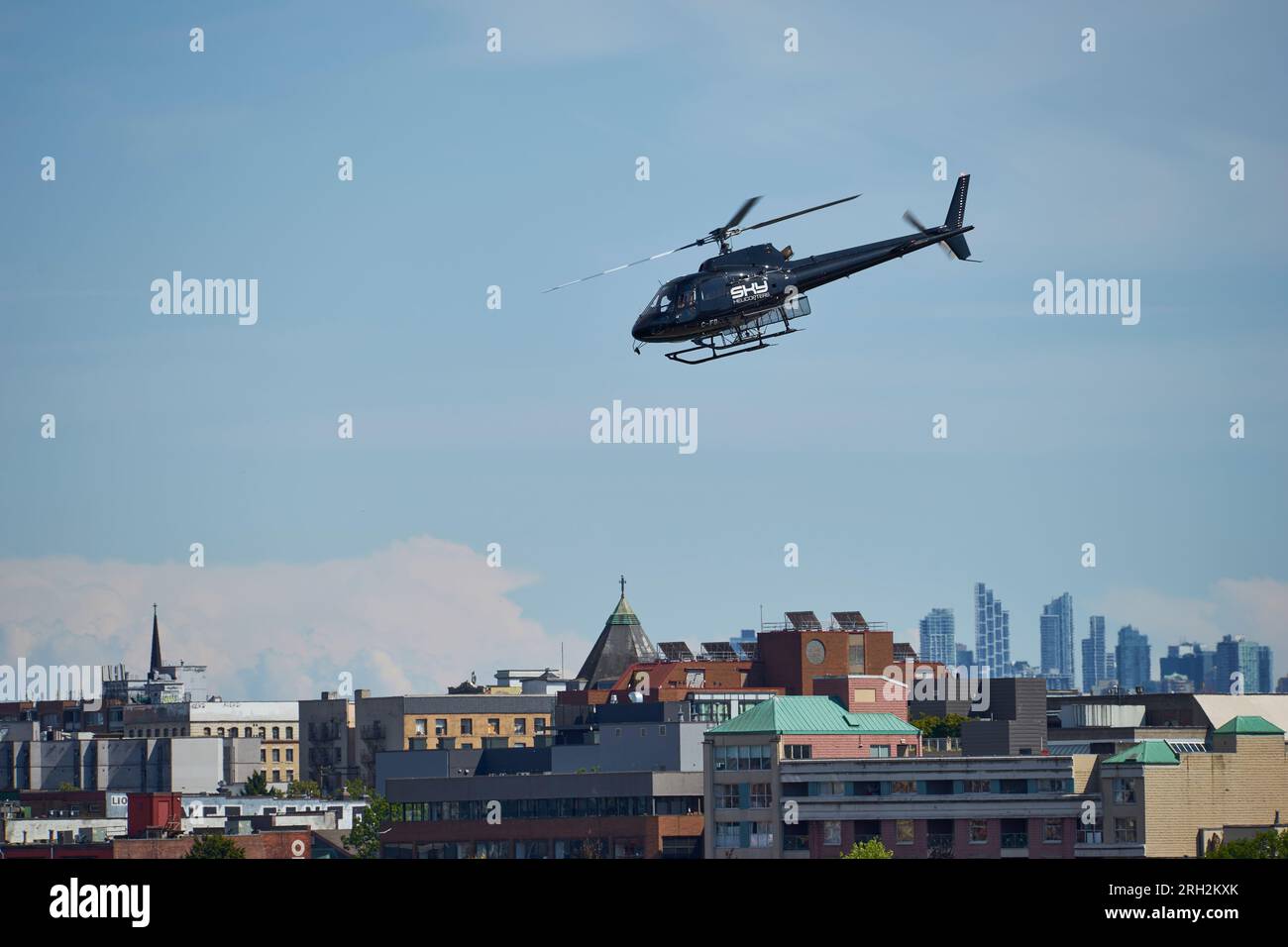 Adventure helicopters hi-res stock photography and images - Alamy
