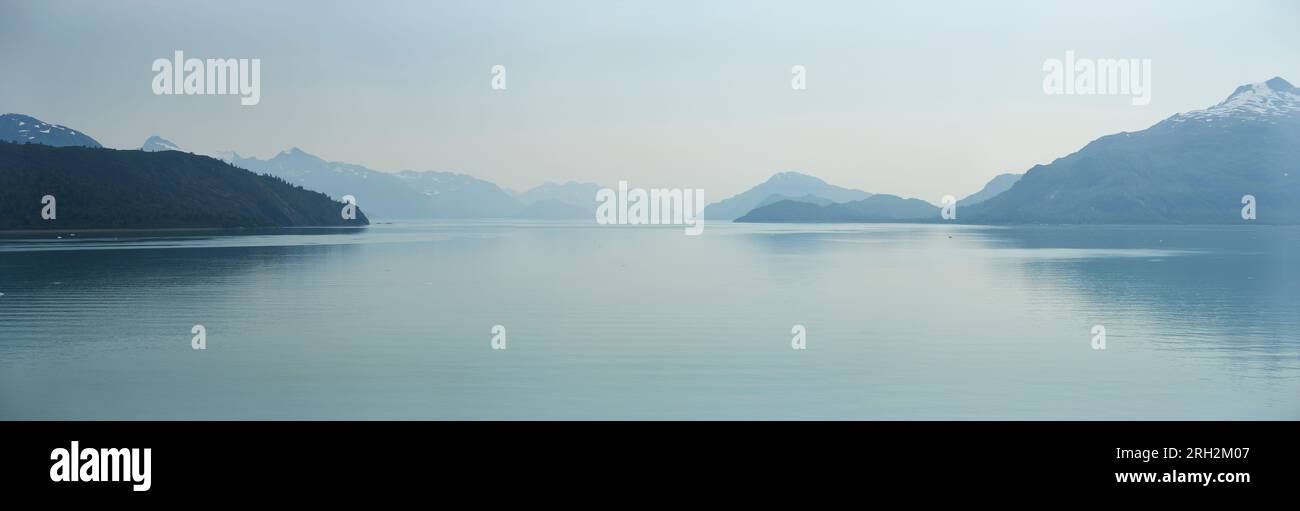 Panorama glacier bay hi-res stock photography and images - Alamy