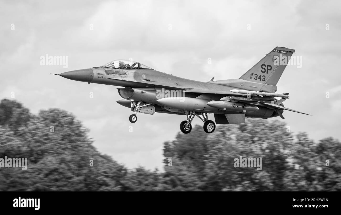 United States Air Force - General Dynamics F-16CJ Fighting Falcon, arriving at RAF Fairford for the Royal International Air Tattoo 2023. Stock Photo