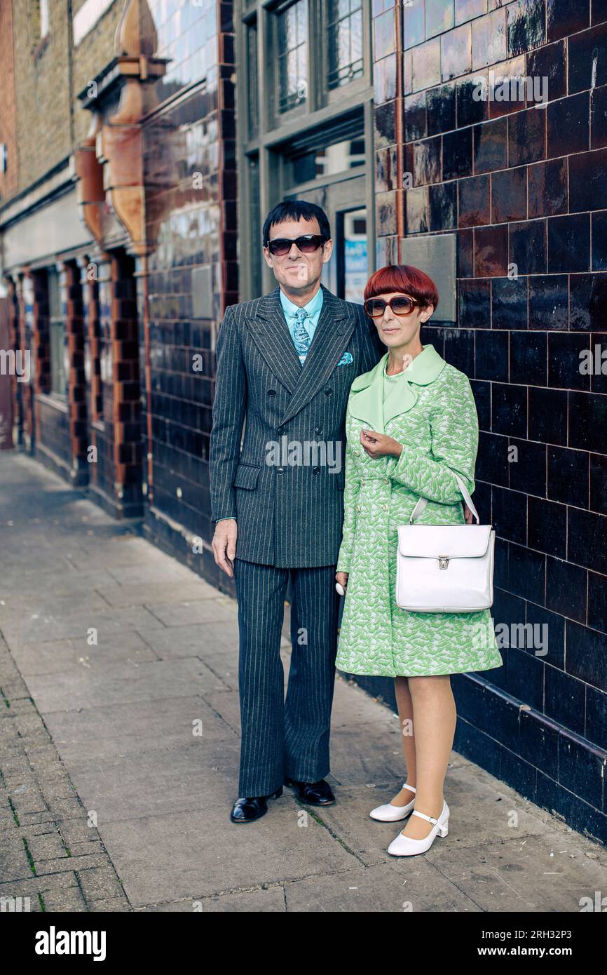 A stylish mod couple in London , Eng Stock Photo