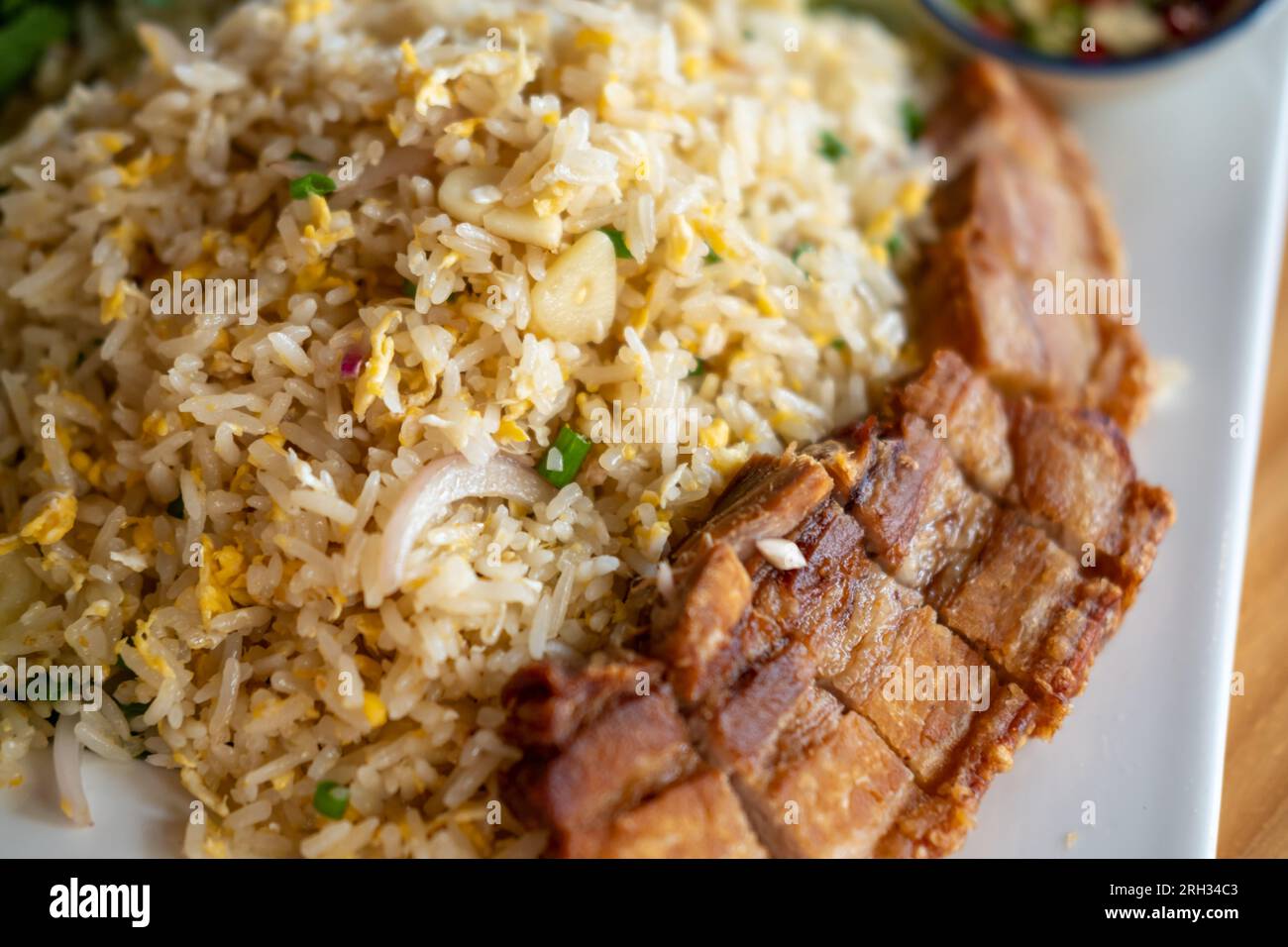 Stir fried crispy chicken hi-res stock photography and images - Alamy