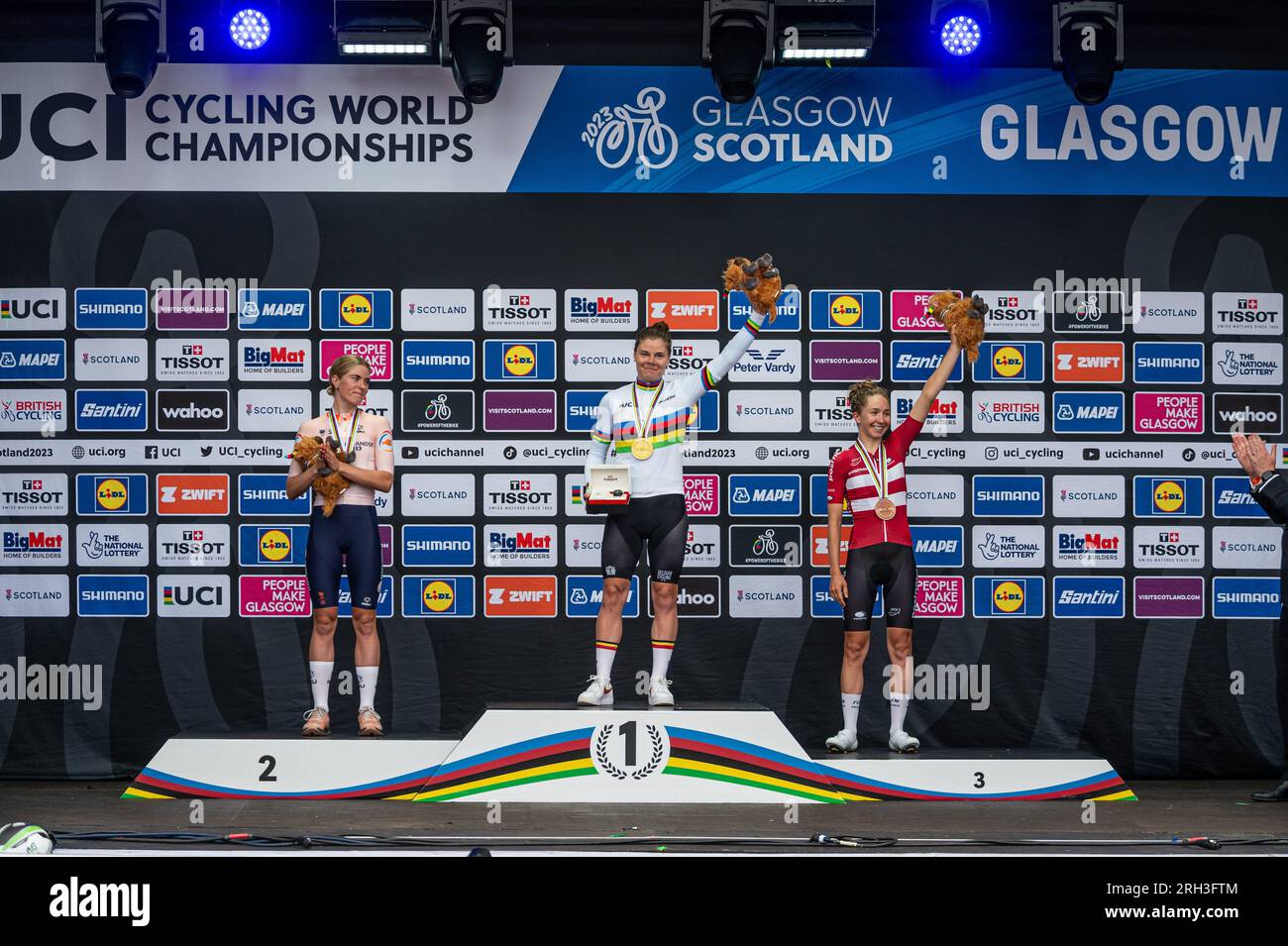 2023 UCI Cycling World Championships Glasgow, cycling, road race woman elite, podium, Lotte Kopecky vitezkou (middle), Demi Vollering (second, left), Stock Photo