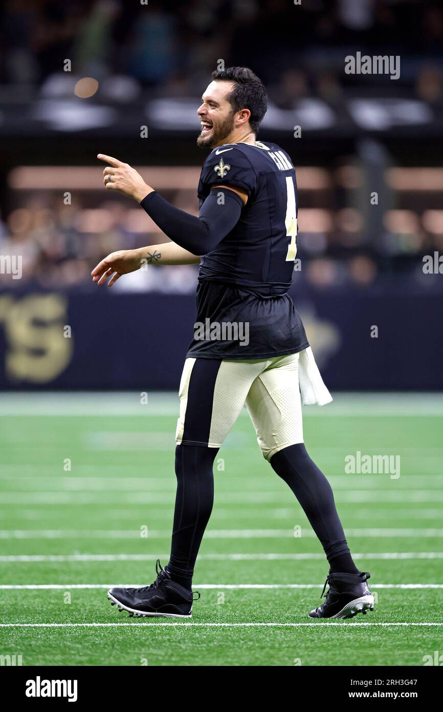 New Orleans Saints quarterback Derek Carr (4) celebrates after a play ...