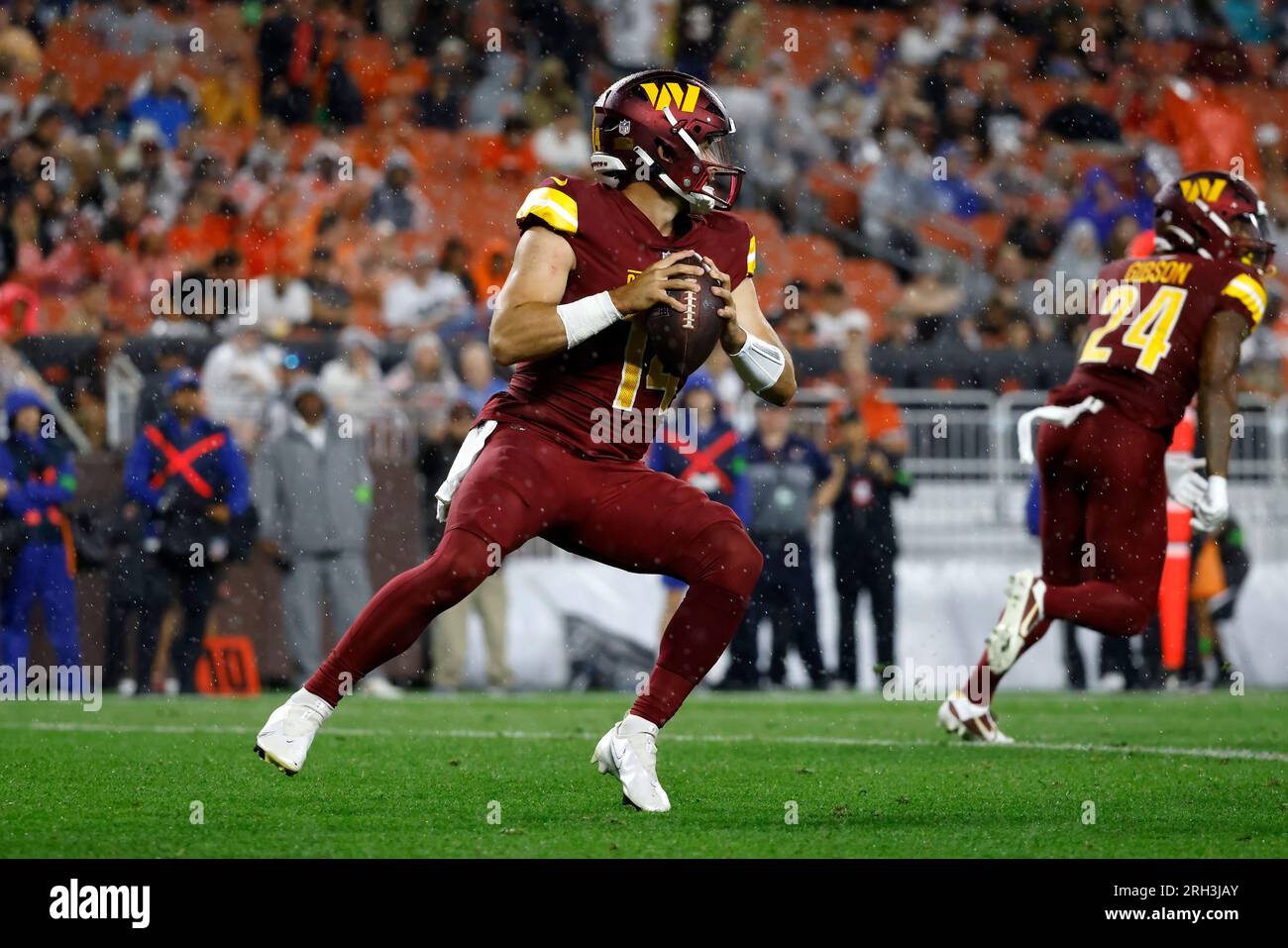 August 19th 2023: Washington Commanders quarterback Sam Howell (14) in  drills during the Washington Commanders training camp practice at the  OrthoVirginia Training Center in Ashburn, Va. Reggie Hildred/CSM (Credit  Image: © Reggie