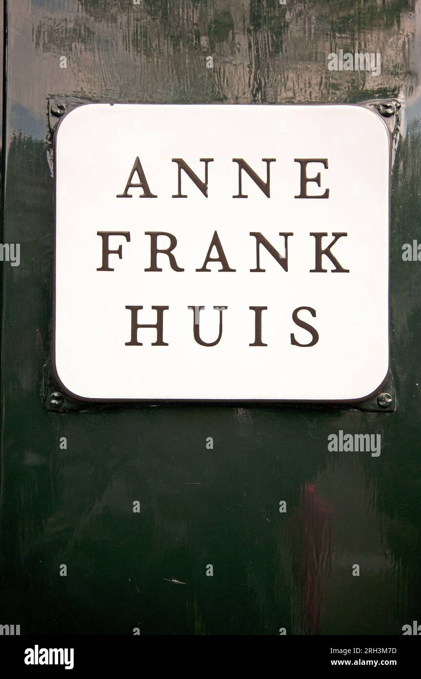 Written plaque in the front door of Anne Frank House in Prinsengracht