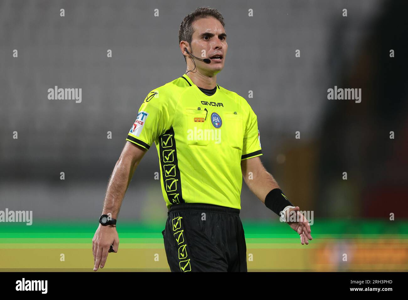 The referee Alberto Santoro during Modena FC vs SPAL, Italian soccer Serie B  match in Modena, Italy, April 22 2023 Stock Photo - Alamy