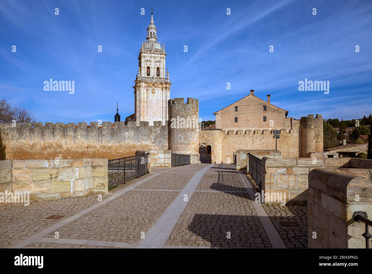 Europe, Spain, Castile and Leon, Burgo de Osma, The Puerta de San Miguel Gateway across the Puente de La Matilla (or Puente Viejo) Bridge Stock Photo