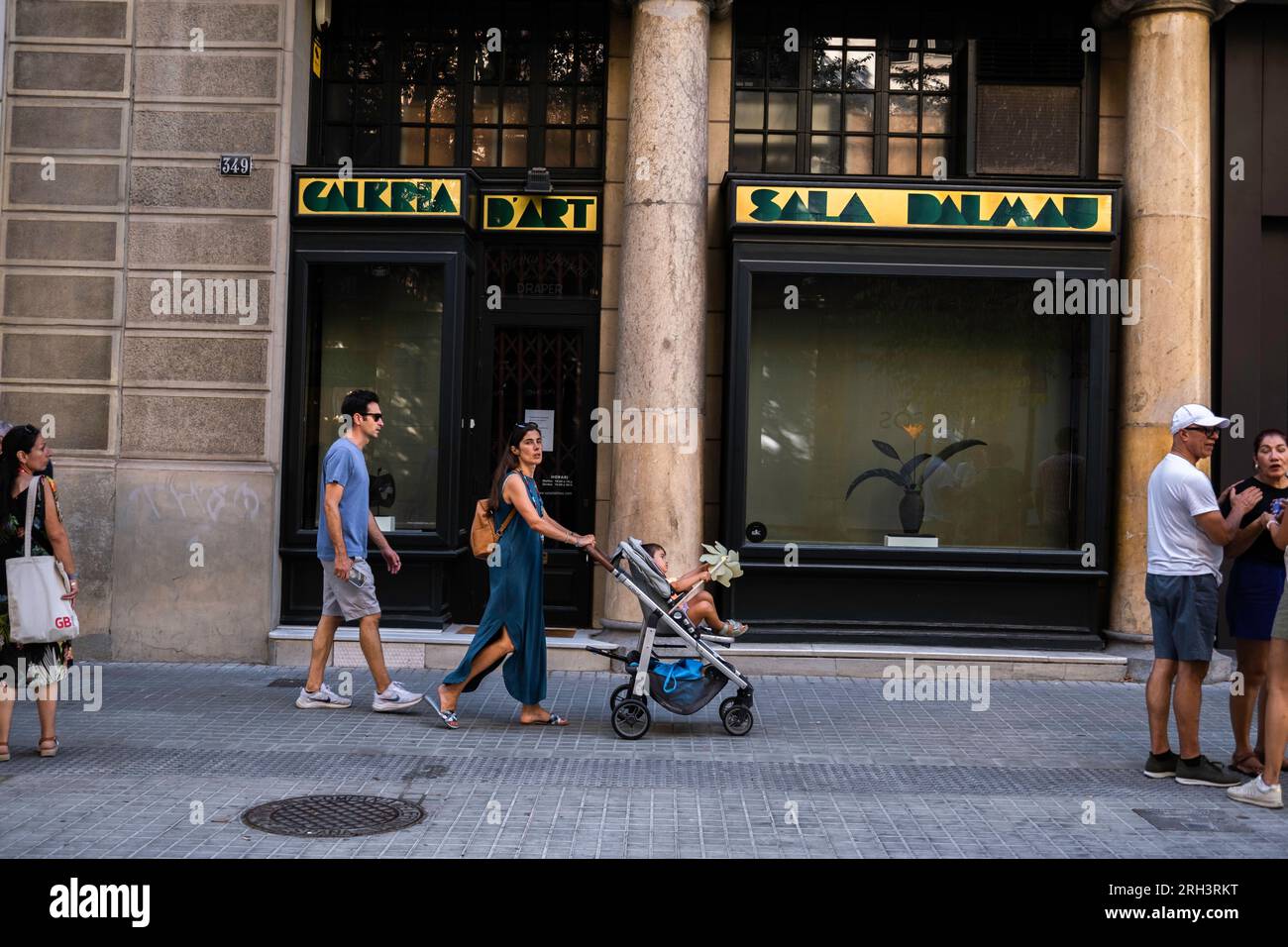 Sala dalmau art gallery hi-res stock photography and images - Alamy