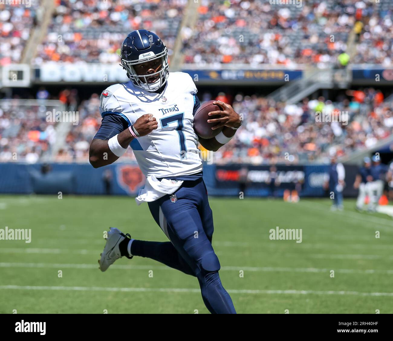 August 12, 2023 - Tennessee Titans quarterback Malik Willis (7) runs in a  touchdown during NFL preseason football game between the Chicago Bears vs  the Tennessee Titans in Chicago, IL Stock Photo - Alamy