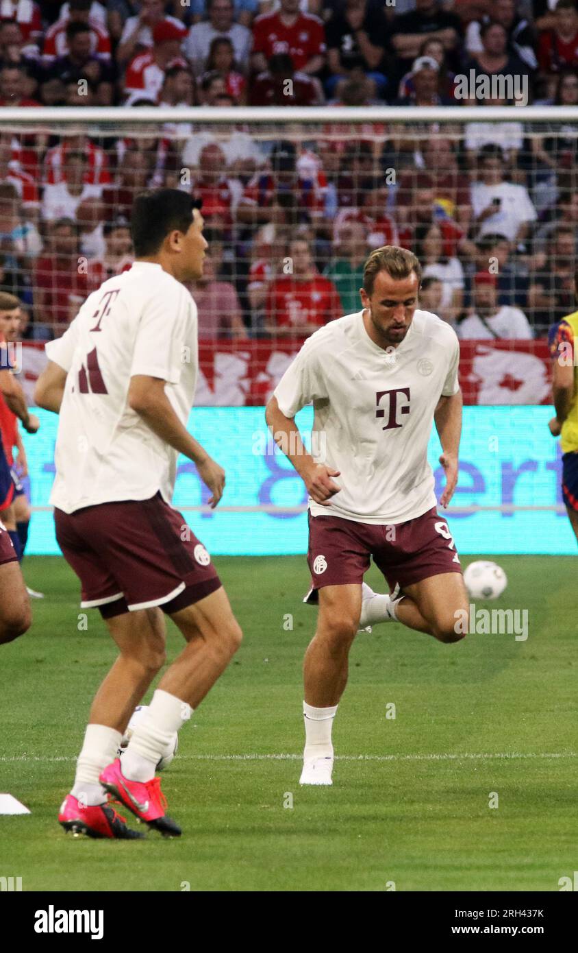 Harry Kane Jersey  Number 9 in the FC Bayern Store