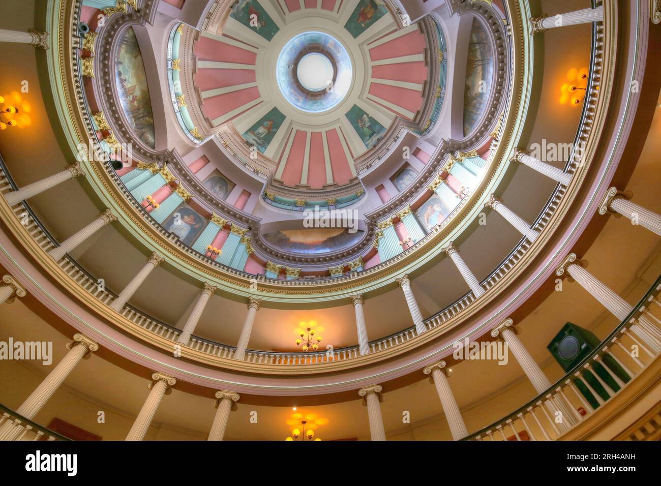 Old Courthouse in Saint Louis, Missouri Stock Photo - Alamy