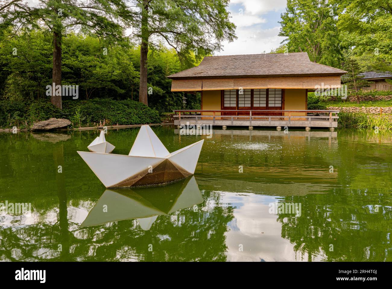 Exterior view of the Japanese garden of Fort Worth Botanic Garden at ...