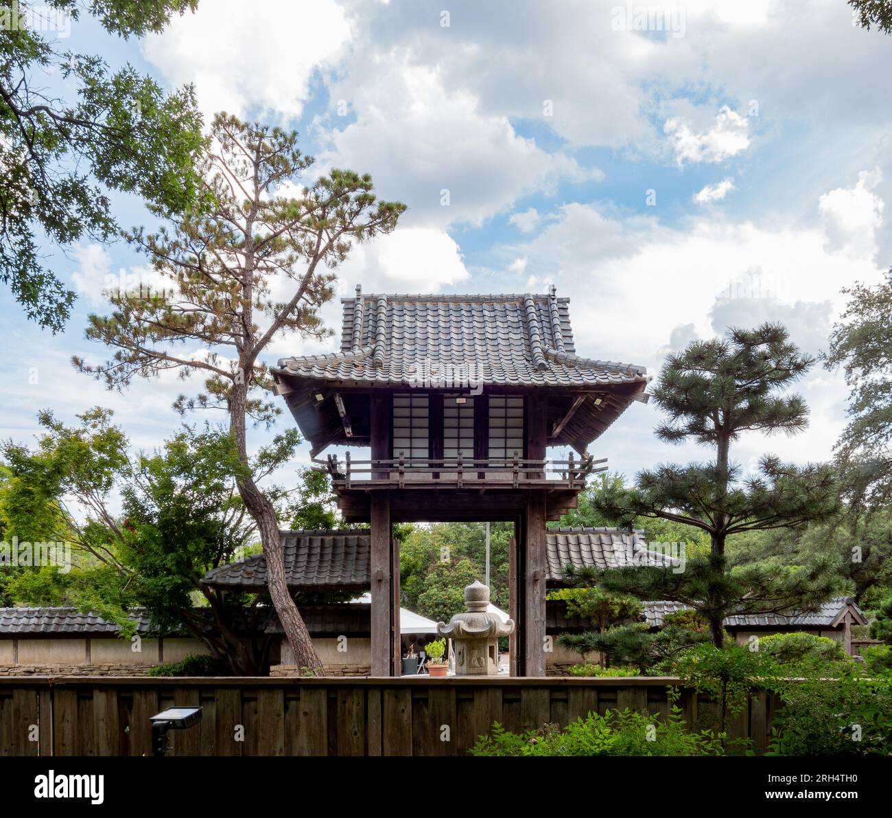 Exterior view japanese garden fort hi-res stock photography and images ...