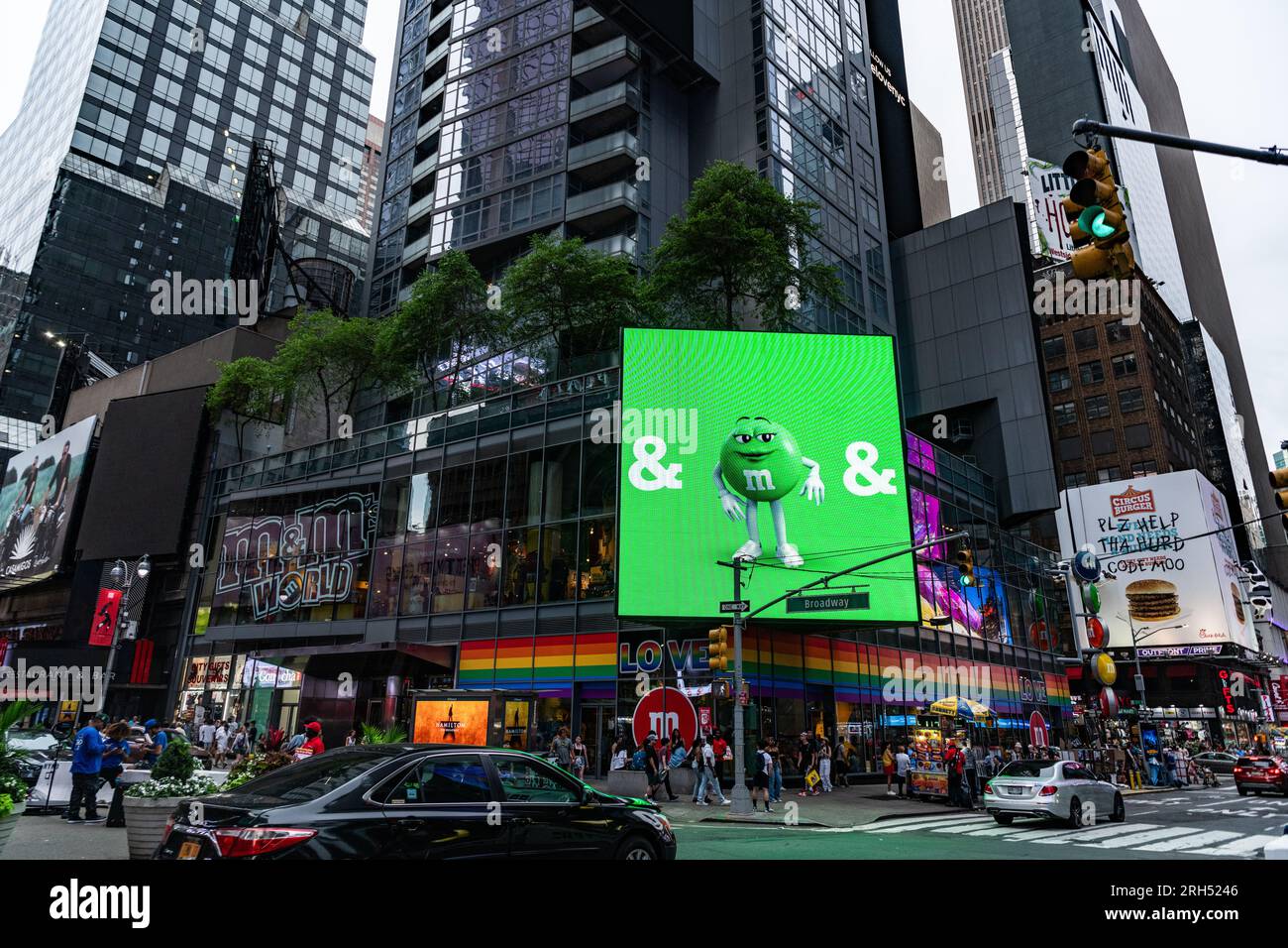 Advertising billboard ny hi-res stock photography and images