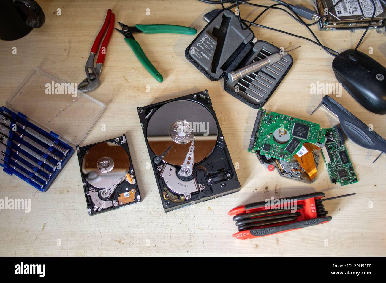 Hand Tools In Computer hand-tools-in-computer