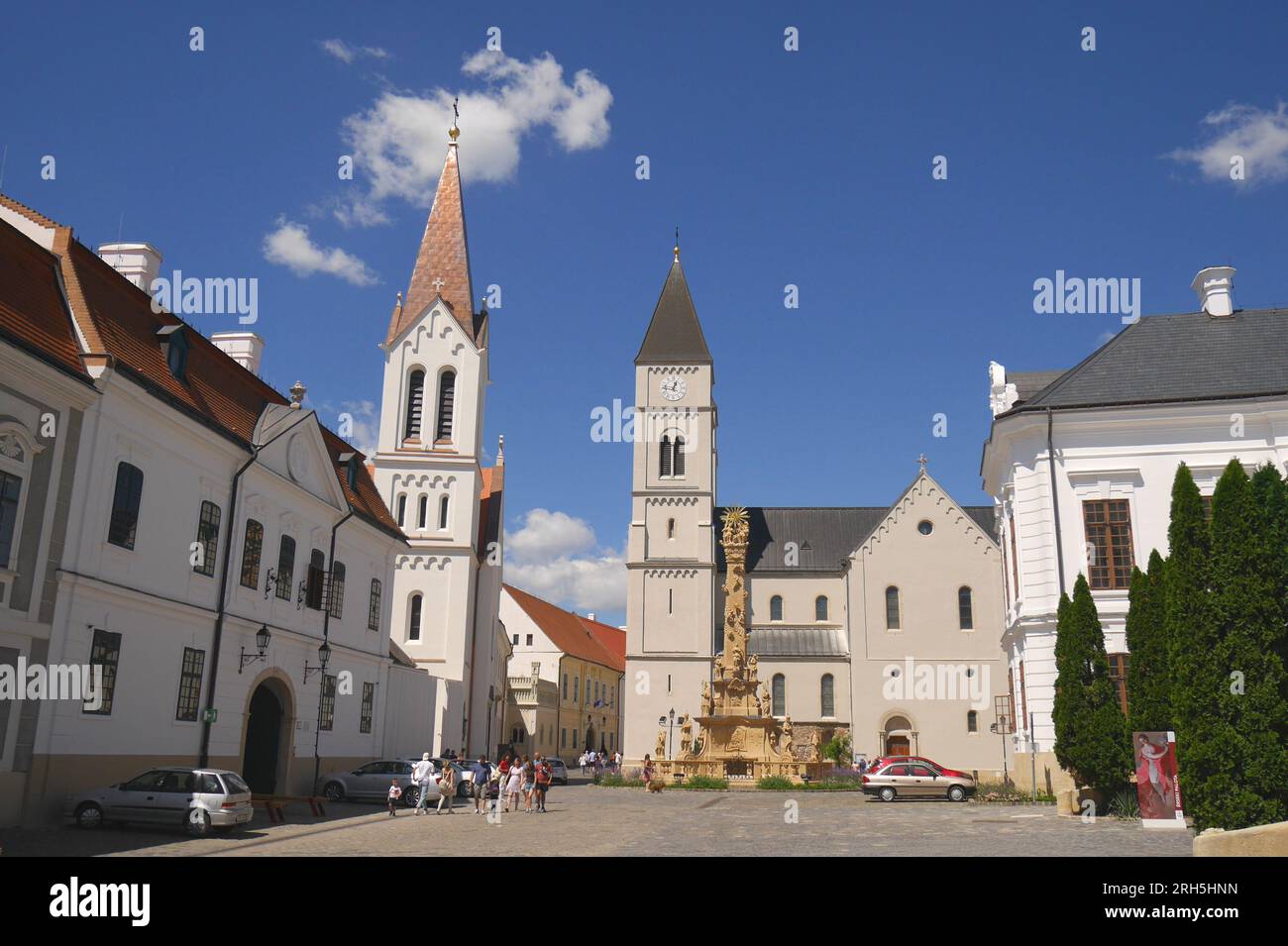 Holy Trinity Square with the Franciscan church, Saint Michael’s Catholic  Church  and the Hungarian baroque Holy Trinity Column, Veszprem, Hungary Stock Photo