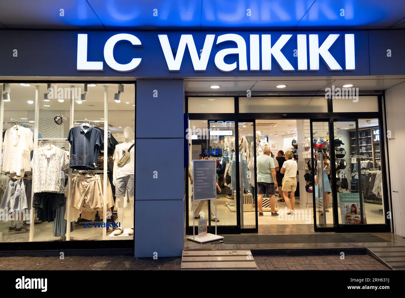 Shop lc waikiki turkey hi-res stock photography and images - Alamy