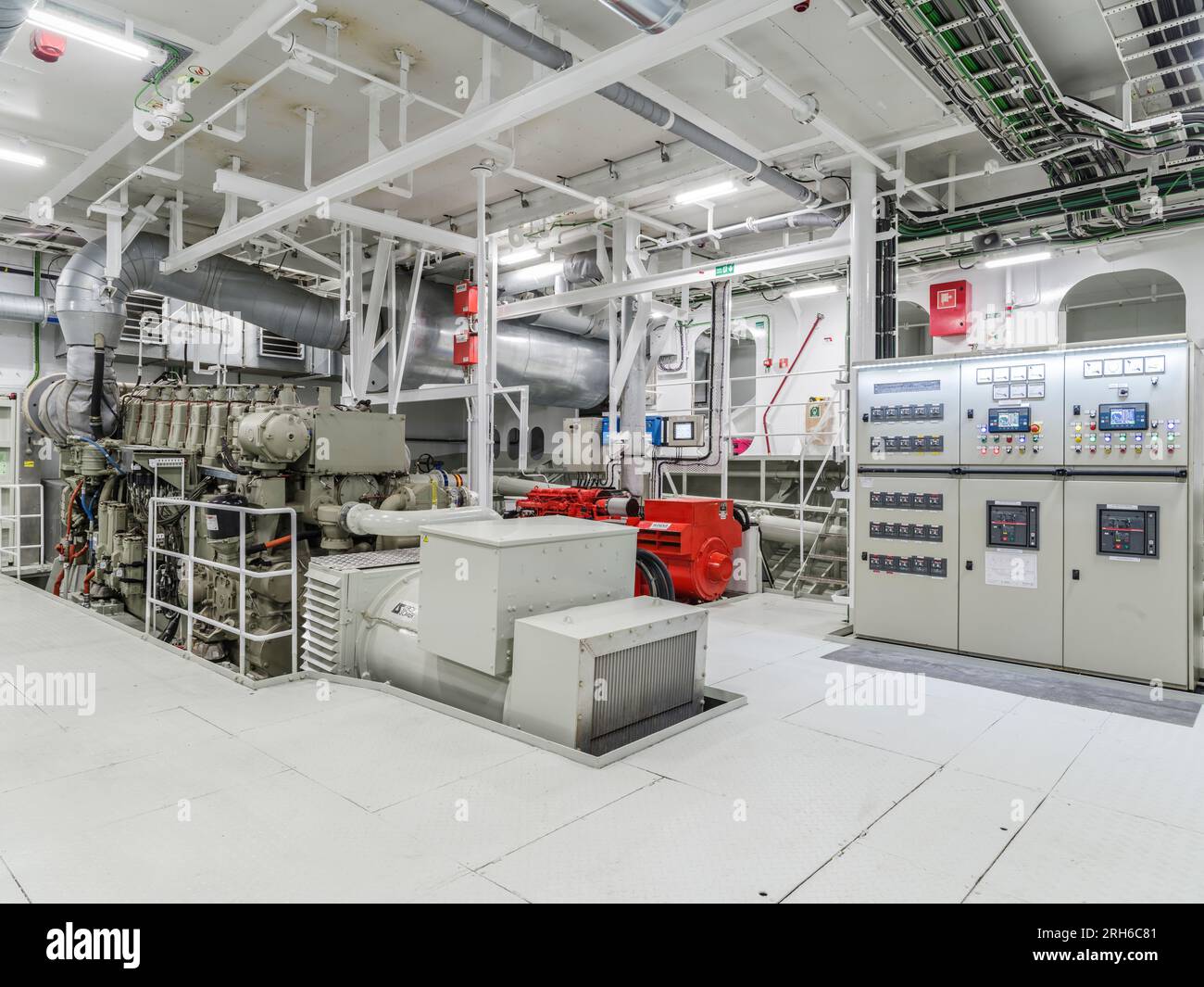 incredible photo of the engine room of a ship/submarine/cargo ship