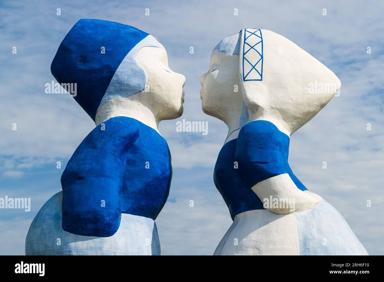 Everyone who have visited the Netherlands remembers them, the Dutch kissing couple. In the last years it has become a true symbol of Dutch love. It ha Stock Photo