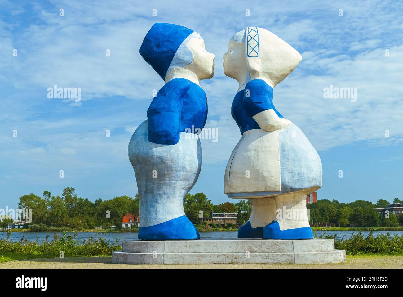 Everyone who have visited the Netherlands remembers them, the Dutch