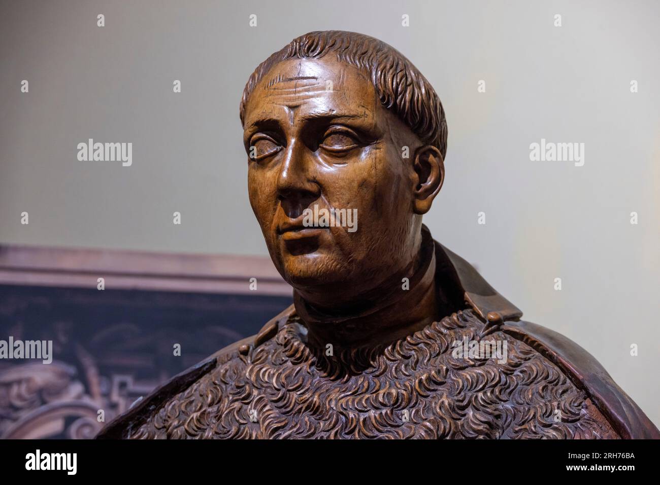 detail, carved wooden statue of Bartolomeo Lobo Guerrero, archbishop of Lima, by Matin Alonso de Mesa, 1622, Treasury Museum, Lima Cathedral, Peru Stock Photo