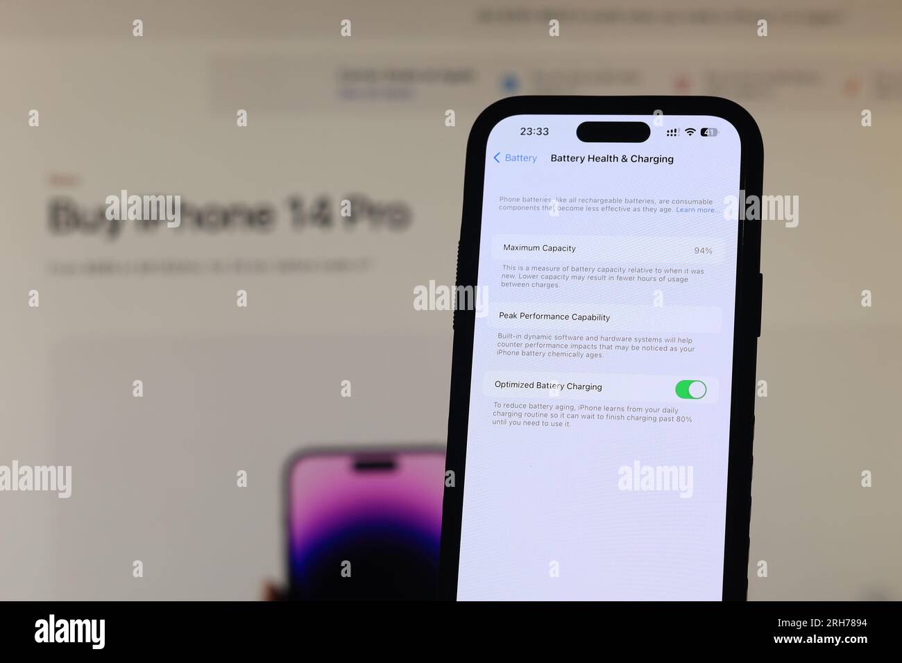 iPhone 14 Pro Max Battery Health Against Apple Website. iPhone 14 Pro Batterygate. Concerns Over Battery Degradation Spark Consumer Discussions. Stock Photo