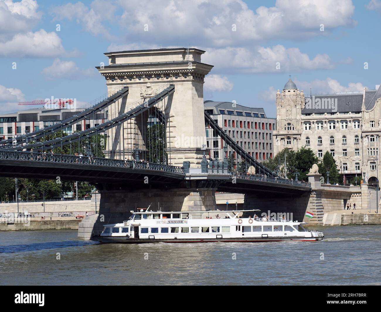 The Széchenyi Chain Bridge is a suspension bridge that spans the river ...
