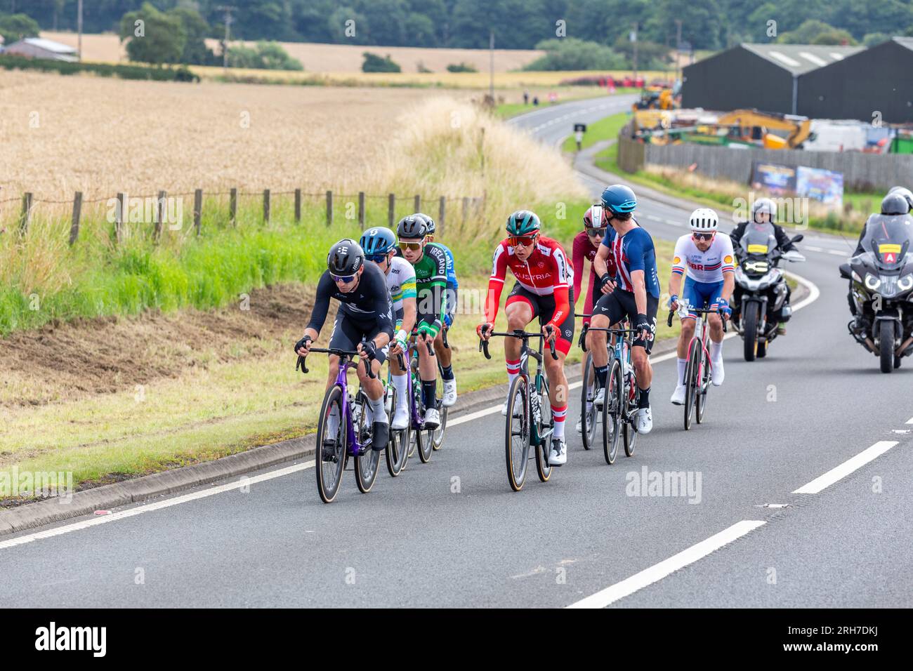 Cycling world championships mens elite road race passing through Fife, Scotland Stock Photo