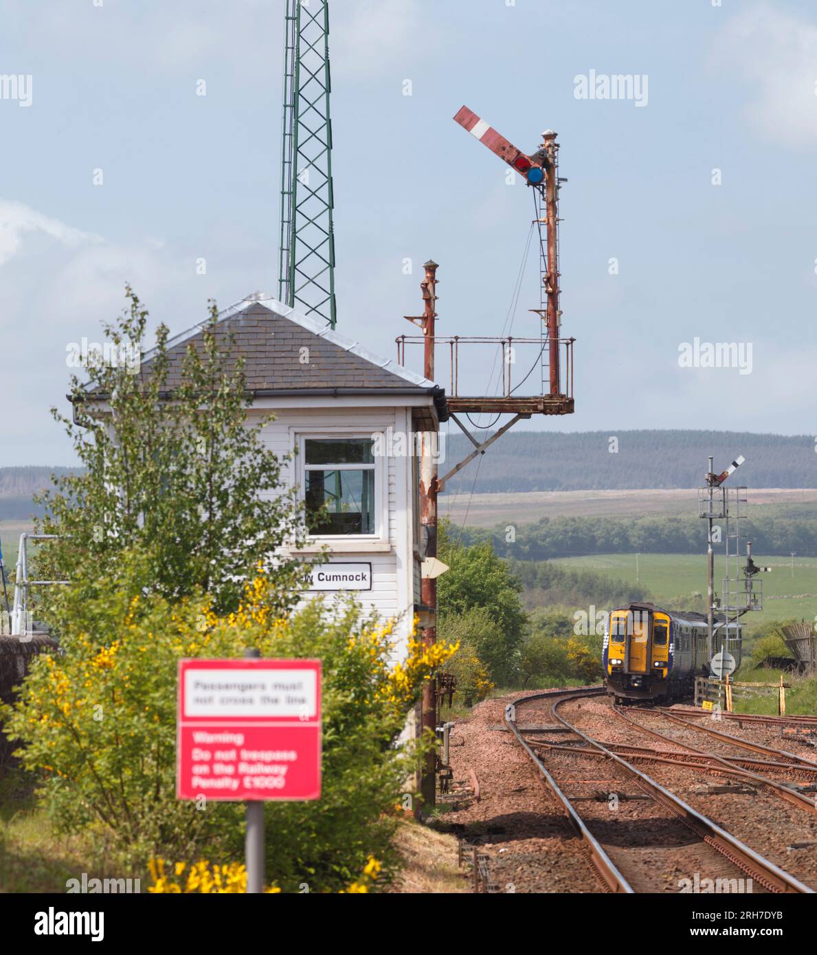 Scotrail class 156 sprinter train passing the mechanical signal box and
