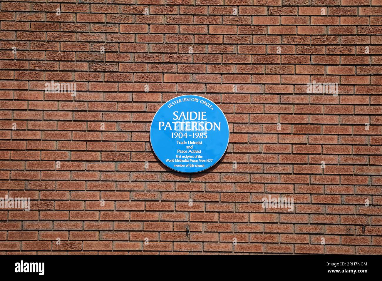 Blue plaque for Shankill Saidie on the Shankill Methodist Church in Belfast Stock Photo