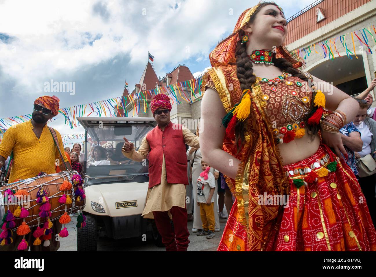 Moscow Russia 13th Of August 2023 Russian Girl Wearing National Indian Dress Takes Part The