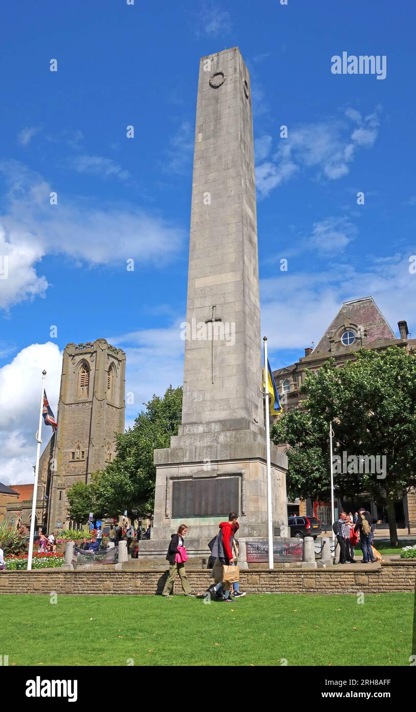 The cenotaph obelisk, Prospect Place, Harrogate town centre, North Yorkshire, England, UK, HG1 1PE Stock Photo
