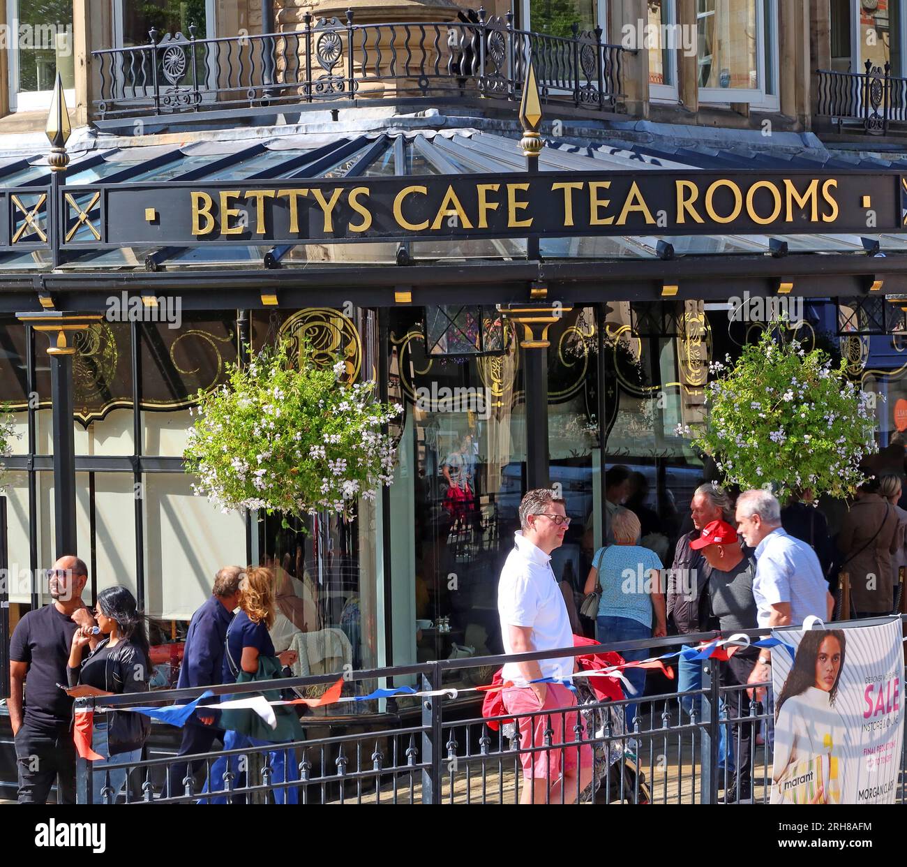 Bettys Cafe Tea Rooms cafe and shop, Montpellier Parade / 1 Parliament St, Harrogate, North Yorkshire, England, UK , HG1 2QU Stock Photo