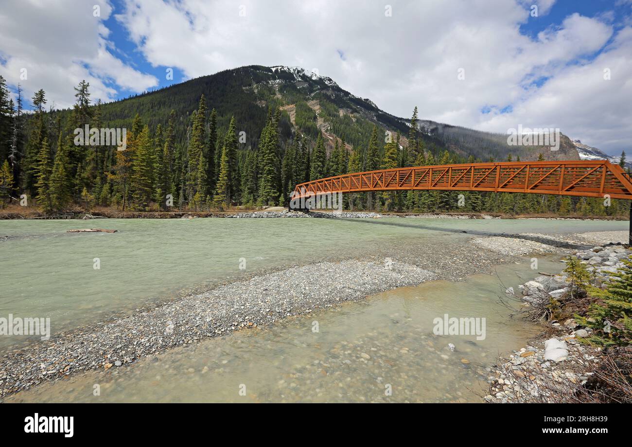 Bridge over kootenay river hi-res stock photography and images - Alamy