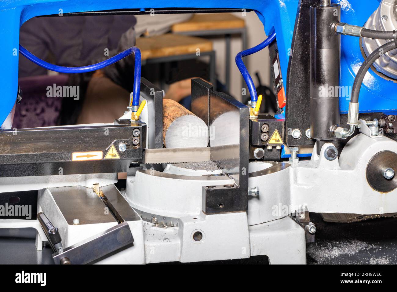 The band saw cuts the metal blank leaving a smooth and even cut Stock