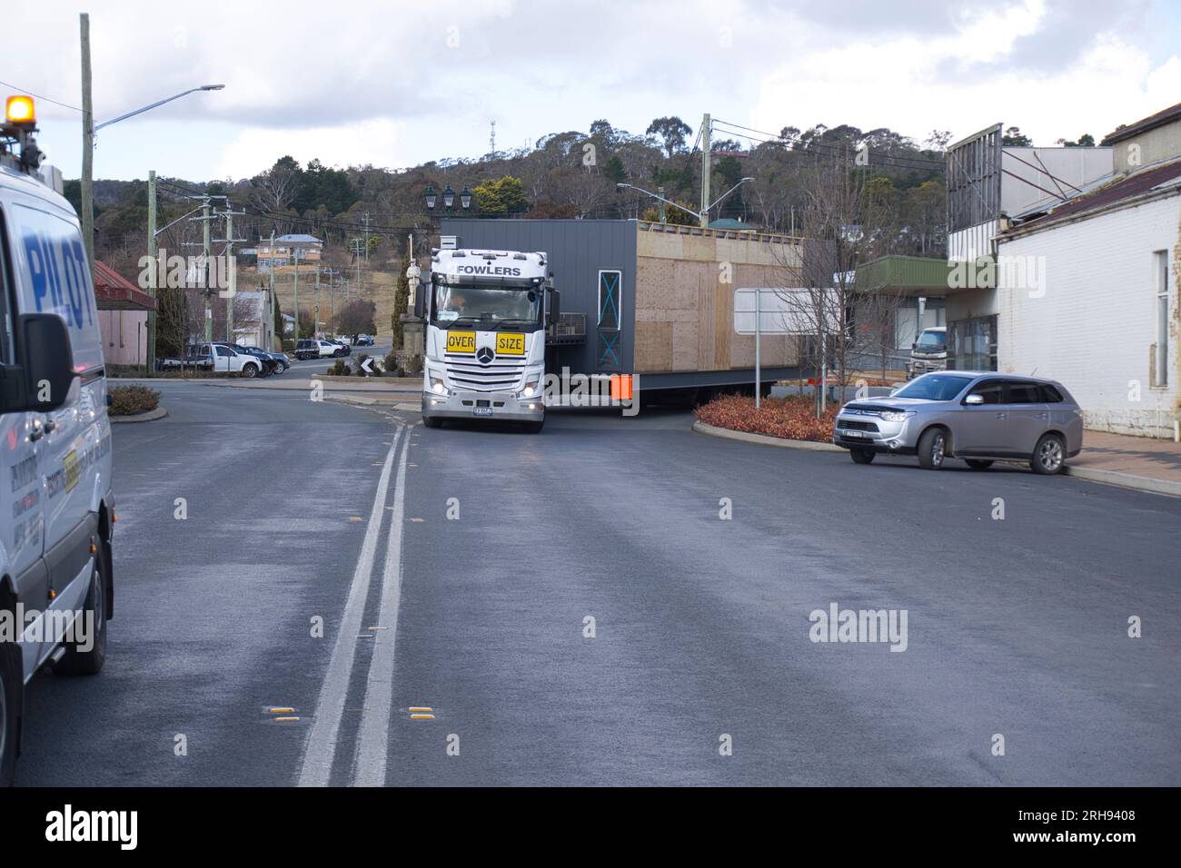 Bombala, New South Wales Australia, 15th August 2023, A Overlimit Semitrailer negotiating a left hand turn in the country town Bombala Credit PjHickox/Alamy Live News Stock Photo