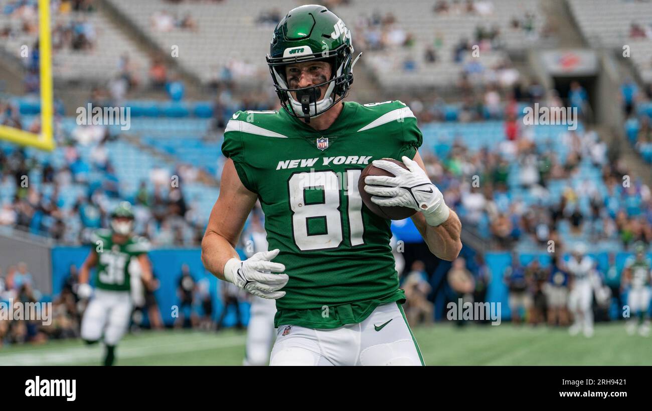 New York Jets tight end Zack Kuntz (81) catches a touchdown pass against the Carolina Panthers