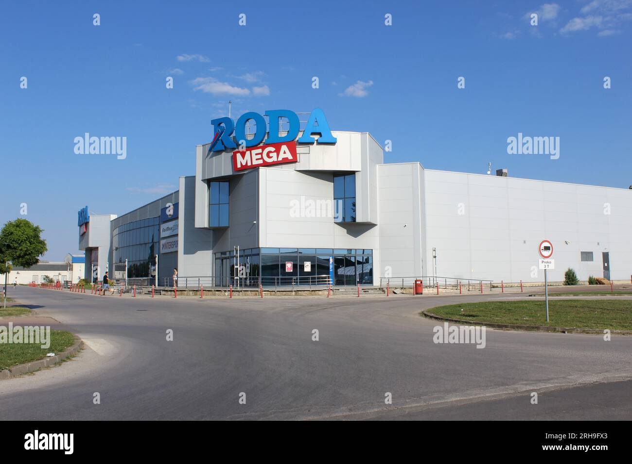 Roda Supermarket outdoor Serbia Stock Photo - Alamy
