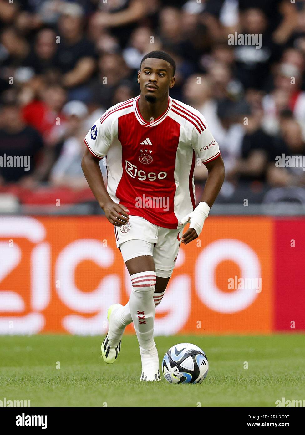 22-07-2023: Sport: Anderlecht v Ajax ANDERLECHT, BELGIUM - JULY 22: Steven  Bergwijn (AFC AJAX) and Louis Patris (RSC Anderlecht) during the match Tes  Stock Photo - Alamy