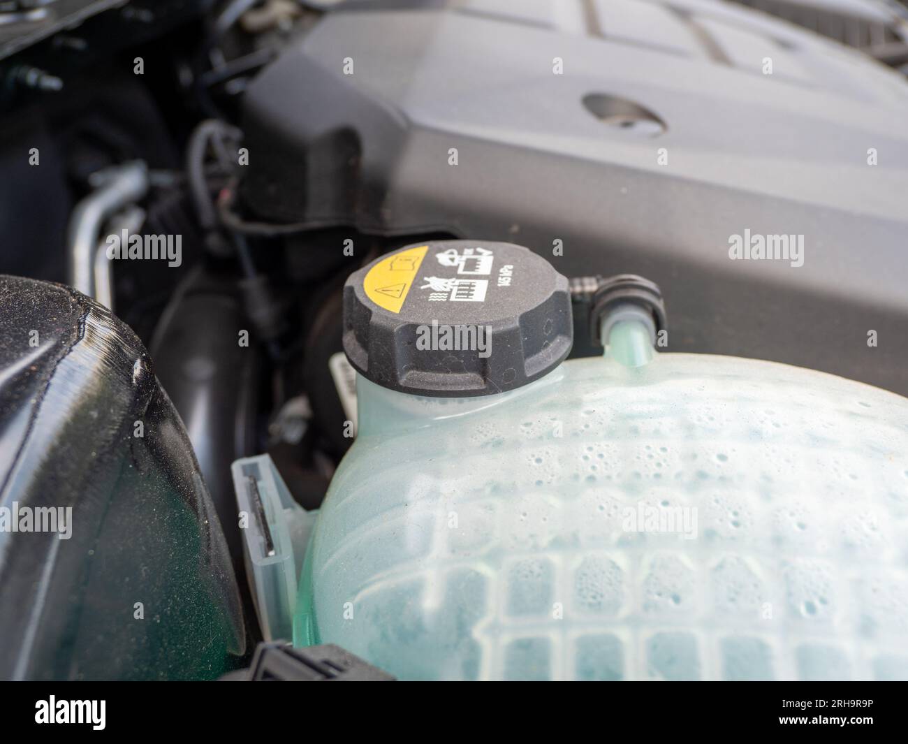 Tank of liquid antifreeze of the cooling system of the car radiator