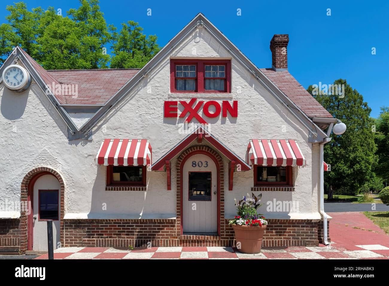 Exterior view of an Exxon old gas station Stock Photo