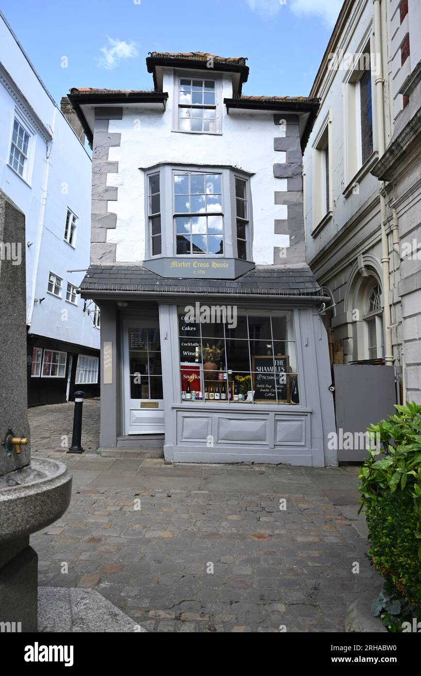 the-crooked-house-of-windsor-in-windsor-england-is-a-commercial