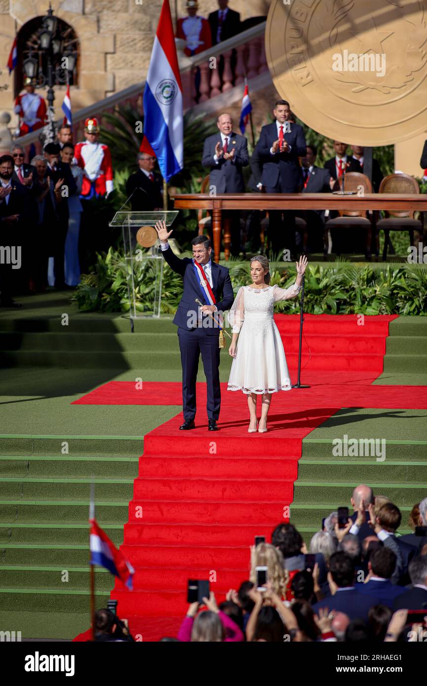 Paraguay, Asunción: 15 August 2023,  Santiago Peña (l) and his wife Leticia Ocampos wave after Peña was sworn in as the new president of Paraguay. Photo: Nathalia Aguilar/dpa Stock Photo