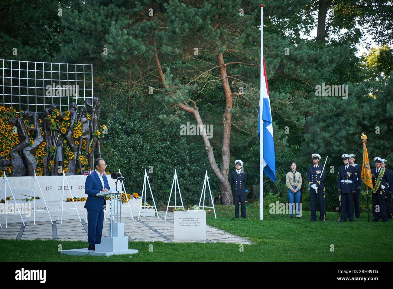 THE HAGUE - Reggie Baay speaks at the Indies Monument during the National Commemoration of the capitulation of Japan on August 15, 1945. The Stichting Nationale Remembrance 15 August 1945 annually organizes this commemoration in which all victims of the war against Japan and the Japanese occupation of former Dutch East Indies are commemorated. ANP PHIL NIJHUIS netherlands out - belgium out Stock Photo