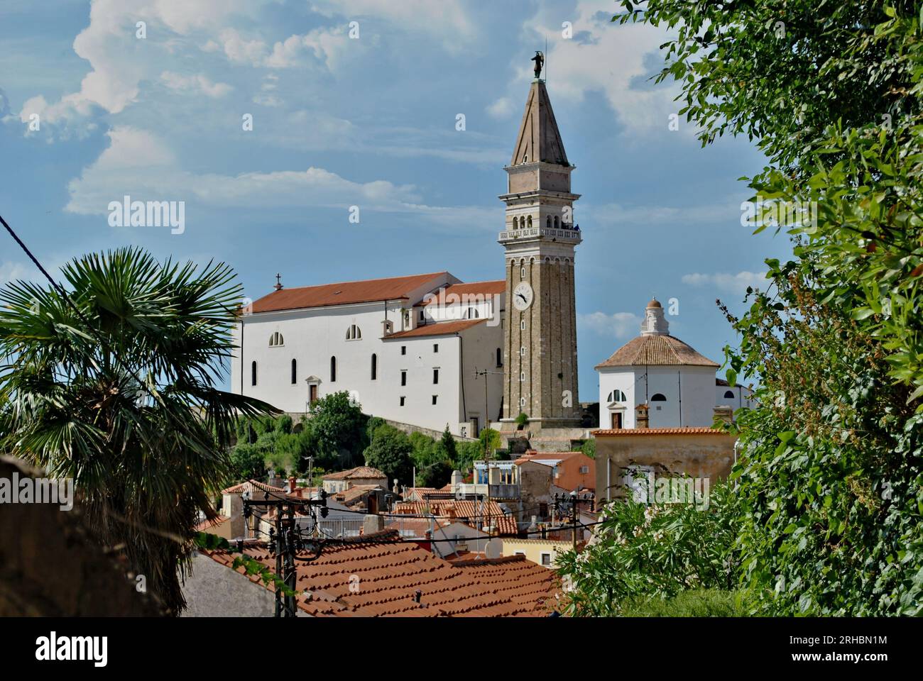 St georges parish church in hi-res stock photography and images - Alamy