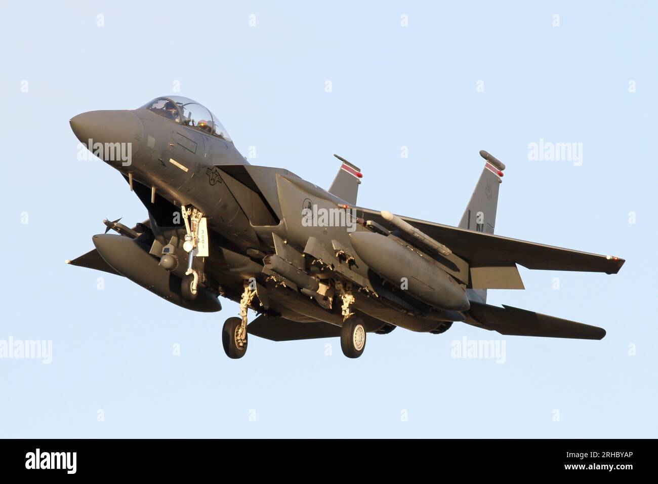 USAF F-15E Strike Eagle low light approach into RAF Lakenheath. Stock Photo