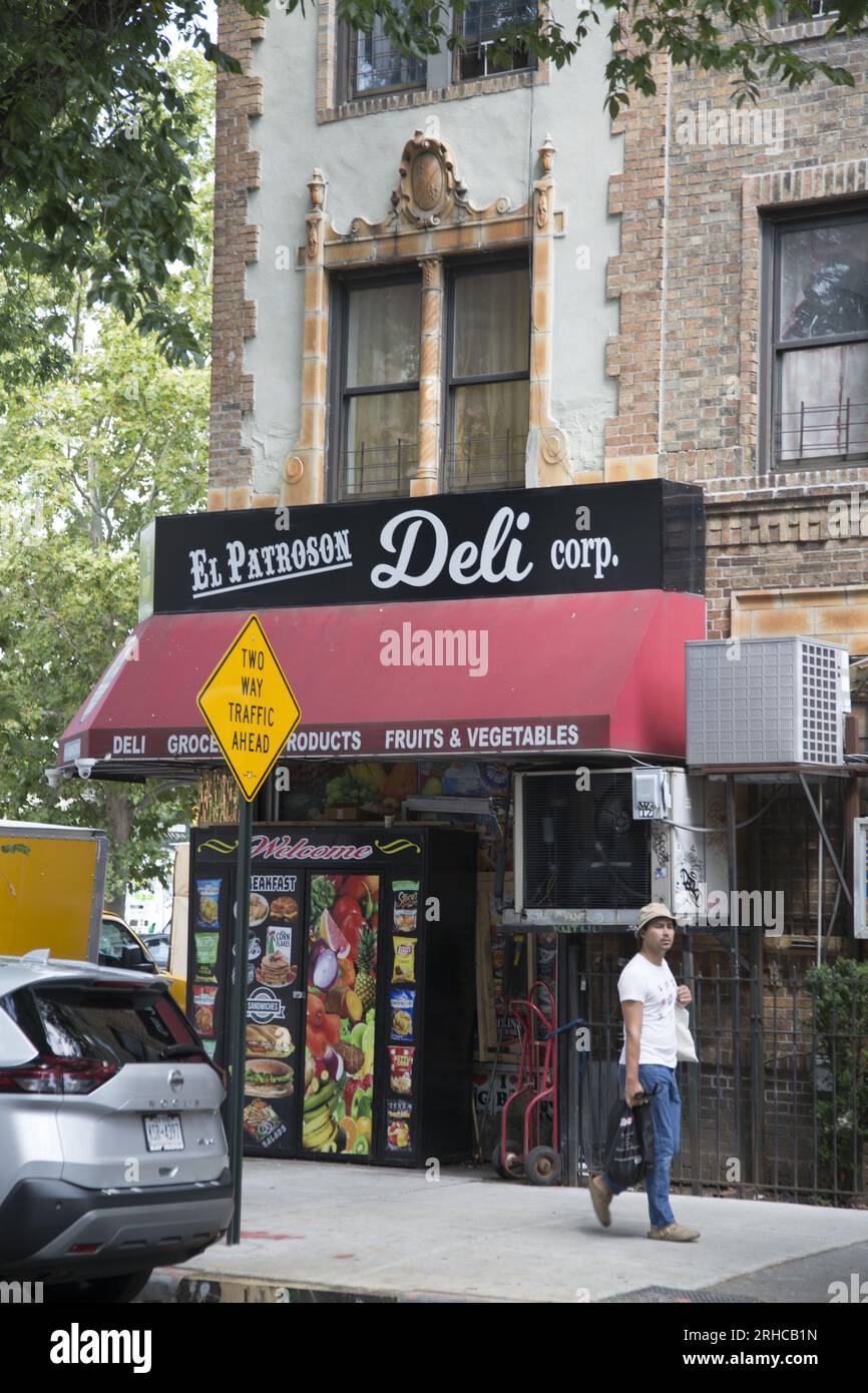 Corner store in Prospect Lefferts Gardens neighborhood in Brooklyn, New York Stock Photo Alamy